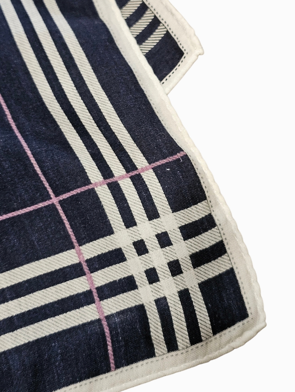 BURBERRY SCARF - Picture 9 of 12